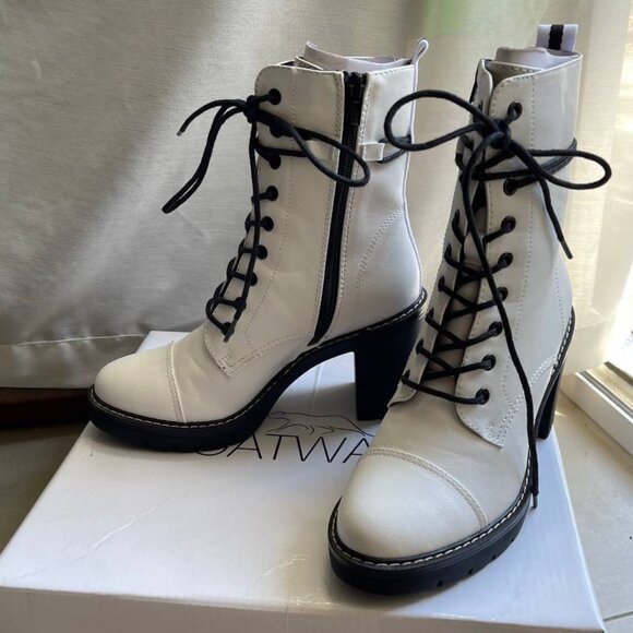 NWT Catwalk White Lace-Up Heeled Women Boots Size 6 German Import - Picture 2 of 14